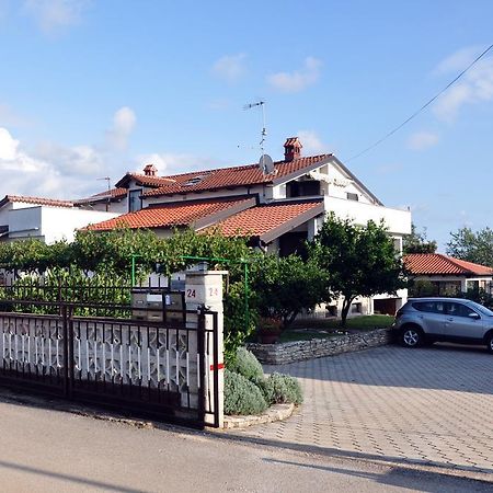Franko Apartmani Замбратія Екстер'єр фото